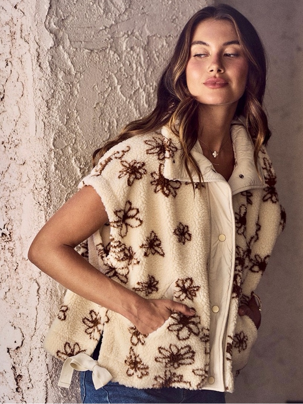 🌼 SO ME Flower Sherpa Fur Oversized Sleeveless Vest Jacket- Brown - Picture 4 of 11